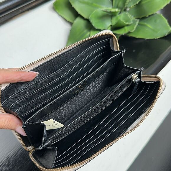 Kate Spade Zip-Around Saffiano Leather Wallet Black off-white Wristlet clutch - Picture 7 of 8